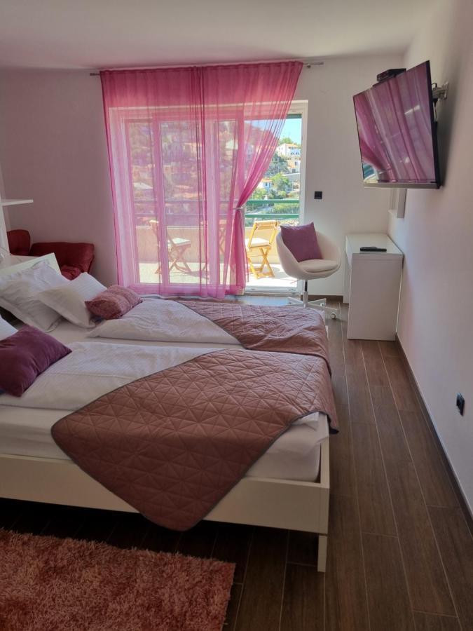 Villa Relax , With Seaview And Two Pools Near Beach Starigrad  Exterior foto